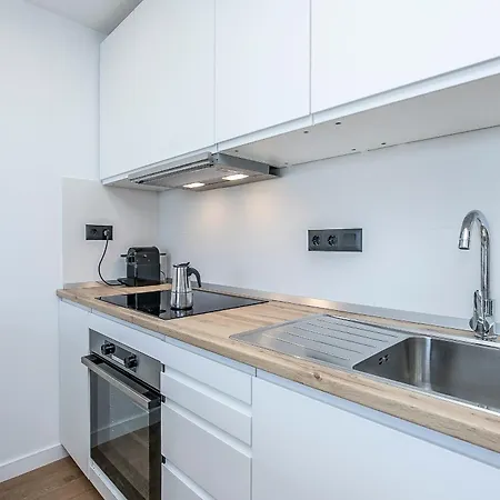 Modern Attic Escape With Peaceful Terrace Apartment *