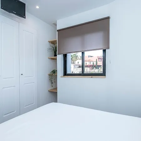 Апартаменты Lea Modern Attic Escape With Peaceful Terrace