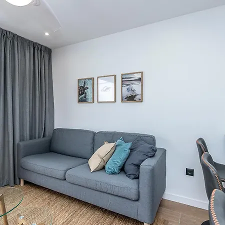 Lea Modern Attic Escape With Peaceful Terrace Апартаменты Санта-Крус-де-Тенерифе