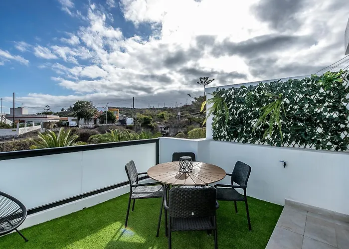 Lea Modern Attic Escape With Peaceful Terrace 公寓 圣克鲁斯-德特内里费