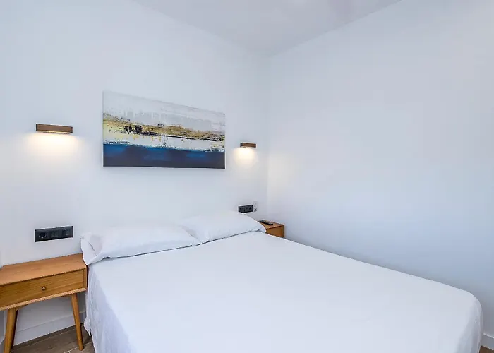 Lea Modern Attic Escape With Peaceful Terrace 公寓 *